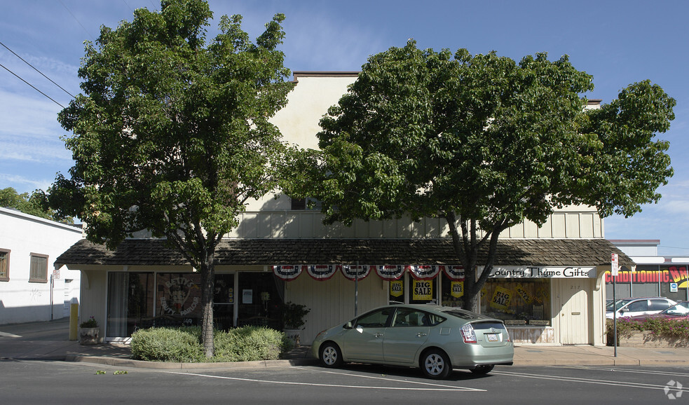 217-221 Oak St, Brentwood, CA for sale - Primary Photo - Image 1 of 1