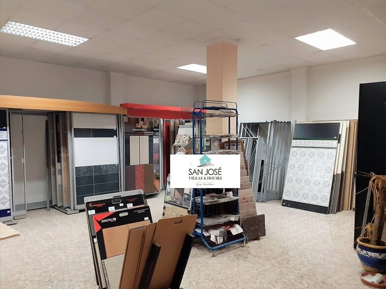 Retail in Novelda for sale - Building Photo - Image 3 of 10