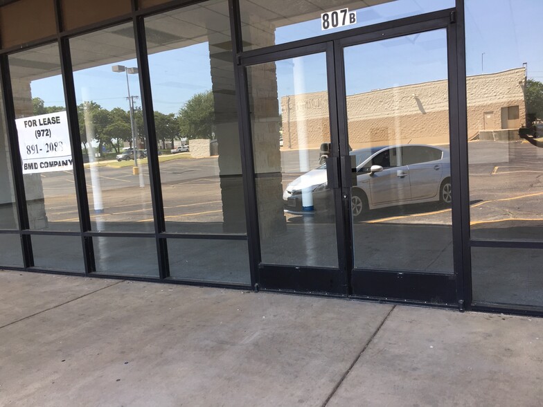 803-819 W Pipeline Rd, Hurst, TX for lease - Building Photo - Image 1 of 9