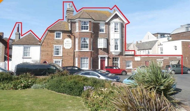 40 Marine Para, Eastbourne for sale Primary Photo- Image 1 of 1