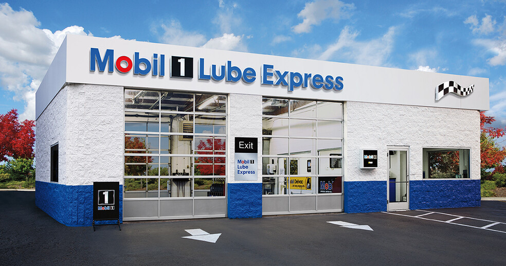 Mobil 1 Lube Express portfolio of 7 properties for sale on LoopNet.com - Building Photo - Image 1 of 8