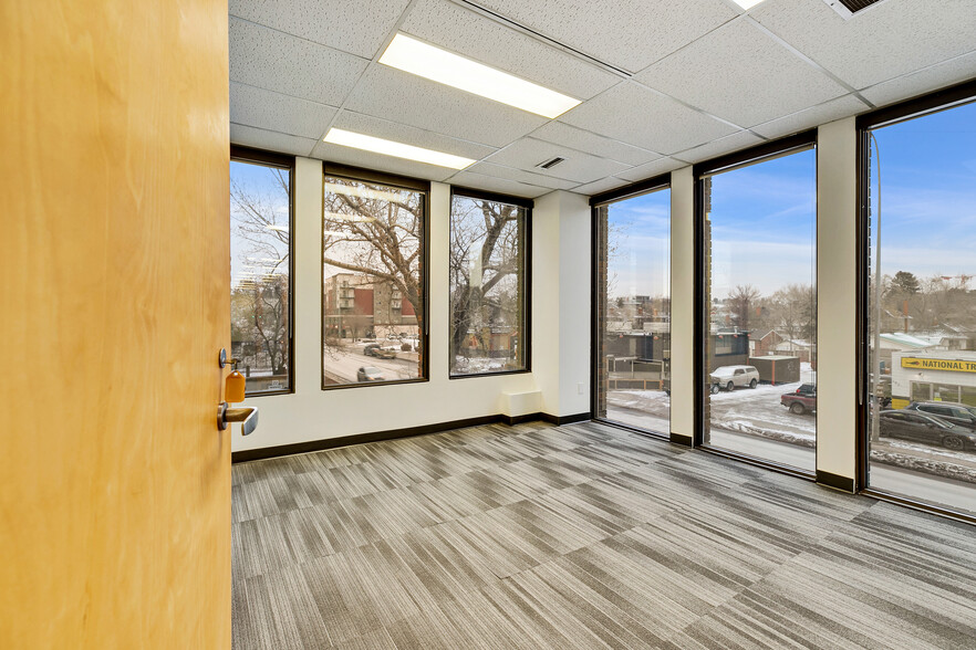 301 14th St NW, Calgary, AB for lease - Interior Photo - Image 3 of 18