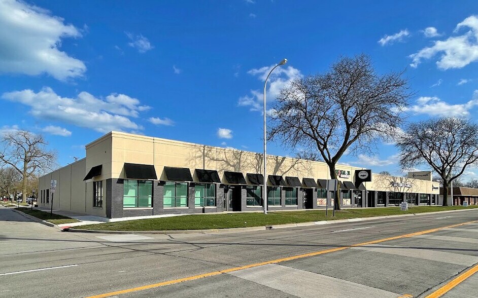 24000-24060 Harper Ave, Saint Clair Shores, MI for lease - Building Photo - Image 1 of 9