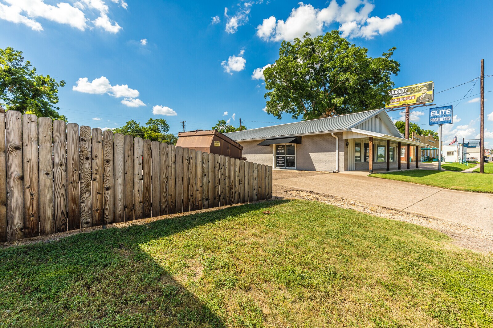 2105 Franklin Ave, Waco, TX for sale Primary Photo- Image 1 of 1