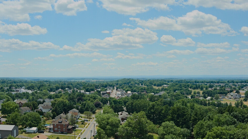 Smithsburg Pike St, Smithsburg, MD for sale - Building Photo - Image 2 of 5