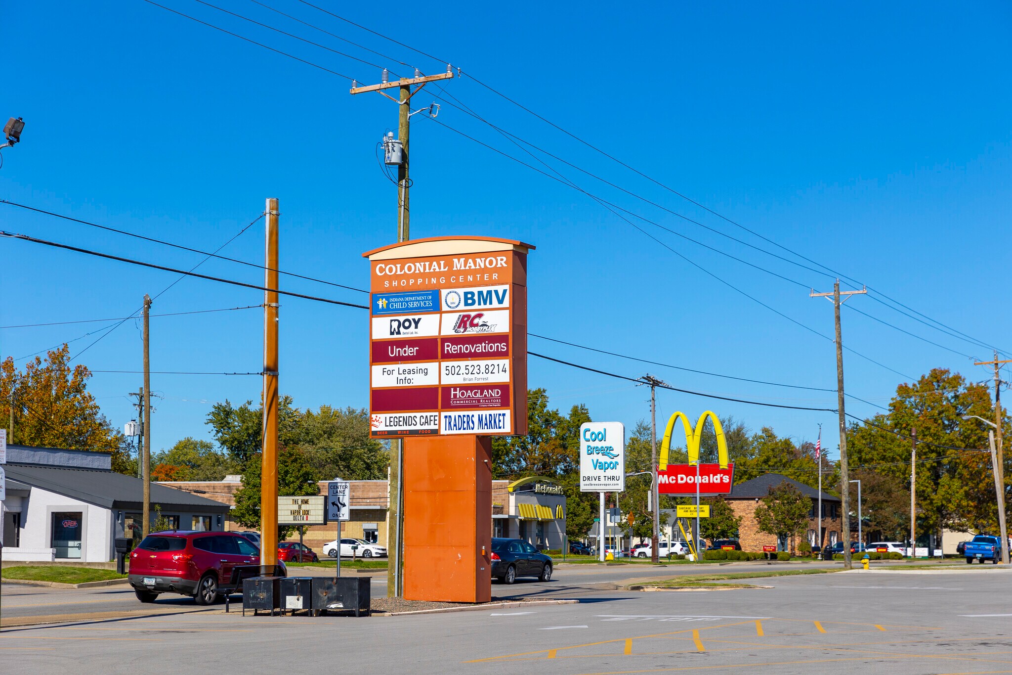 2612 Charlestown Rd, New Albany, IN 47150 Colonial Manor Shopping