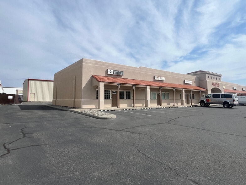 6503 W Okanogan Ave, Kennewick, WA for lease - Building Photo - Image 2 of 40