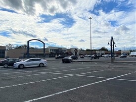 Price Drop!! Newly Renovated 3 Tenant Center - Parking Garage