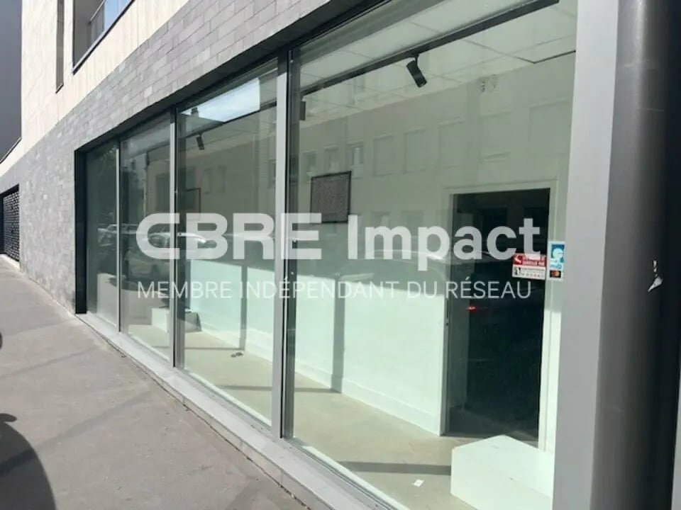 Retail in Reims for lease Building Photo- Image 1 of 10