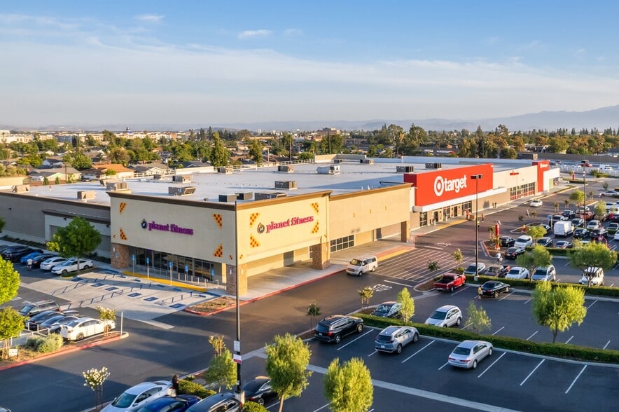 1620-1650 E 4th St, Ontario, CA for lease - Building Photo - Image 3 of 9