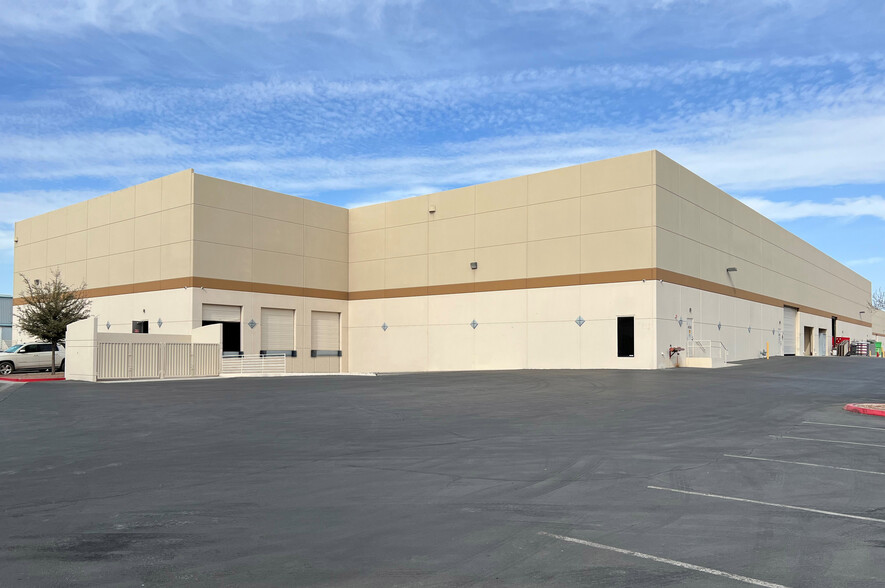 4530 Calimesa St, Las Vegas, NV for lease - Building Photo - Image 2 of 3