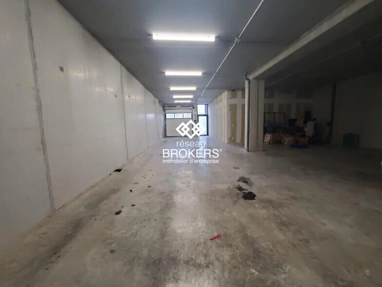 Industrial in Poisy for lease - Interior Photo - Image 2 of 4