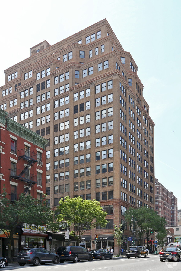 440 Ninth Ave, New York, NY 10001 | LoopNet.com