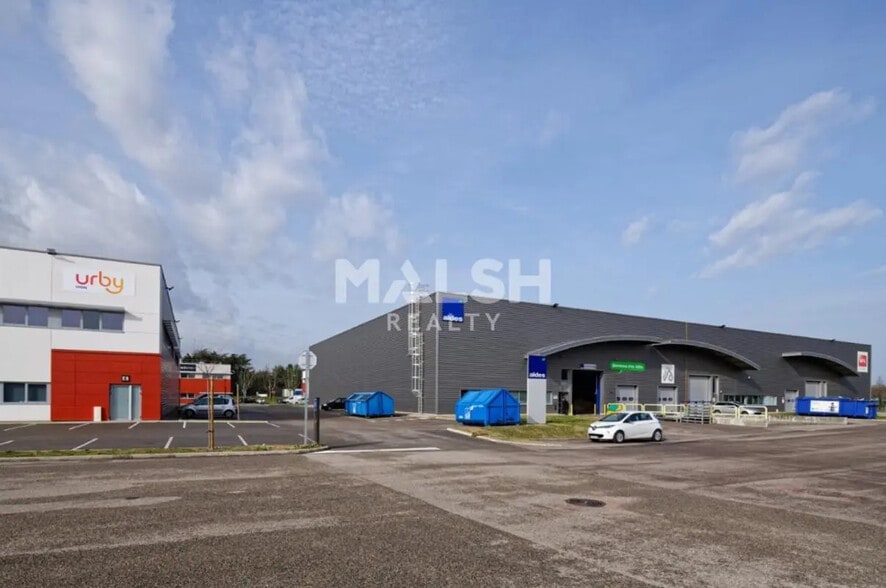 Flex in Saint-Priest for lease - Building Photo - Image 2 of 5