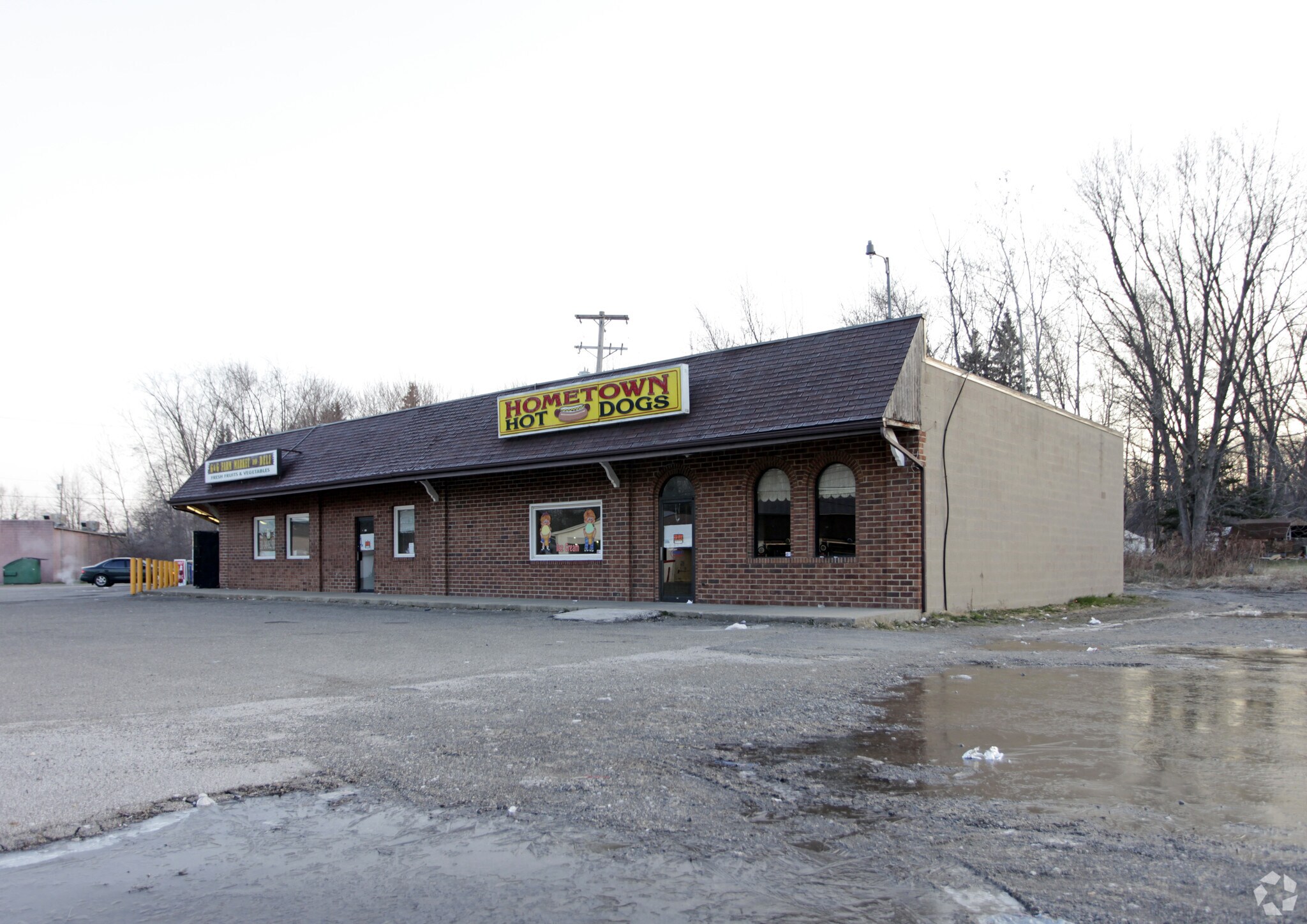 327 S Milton Blvd, Newton Falls, OH for sale Primary Photo- Image 1 of 1