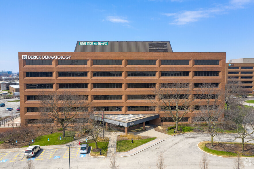 85 W Algonquin Rd, Arlington Heights, IL for lease - Building Photo - Image 3 of 5