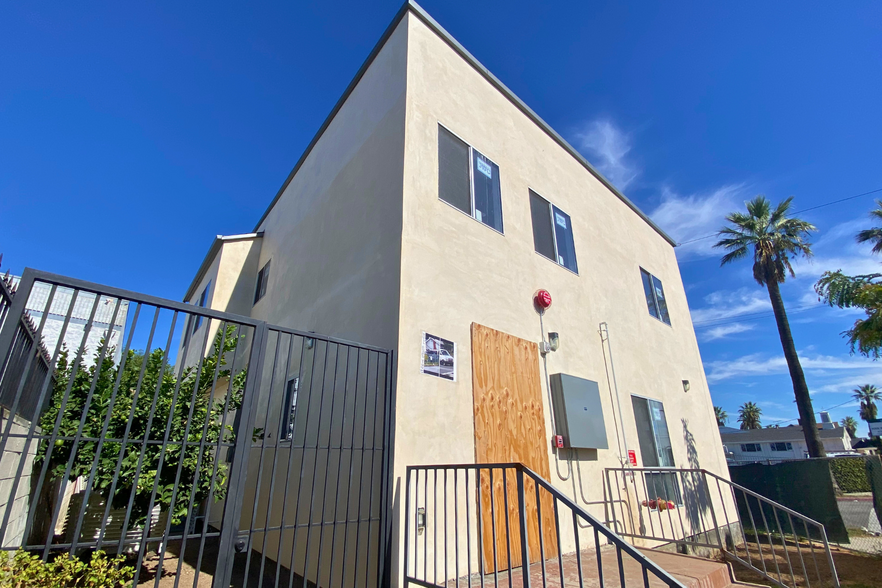 2071 W Washington Blvd, Los Angeles, CA for lease - Building Photo - Image 3 of 4