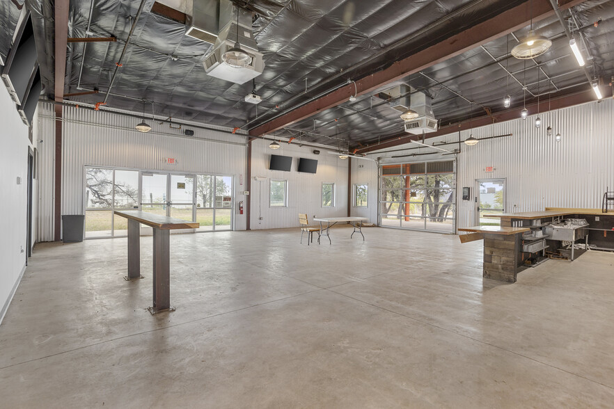 2702 Fort Worth Hwy, Hudson Oaks, TX for lease - Building Photo - Image 3 of 25