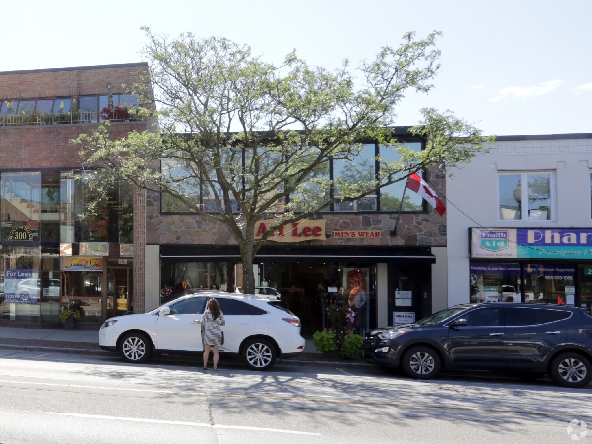 292-294 Lakeshore Rd E, Oakville, ON for sale Primary Photo- Image 1 of 1