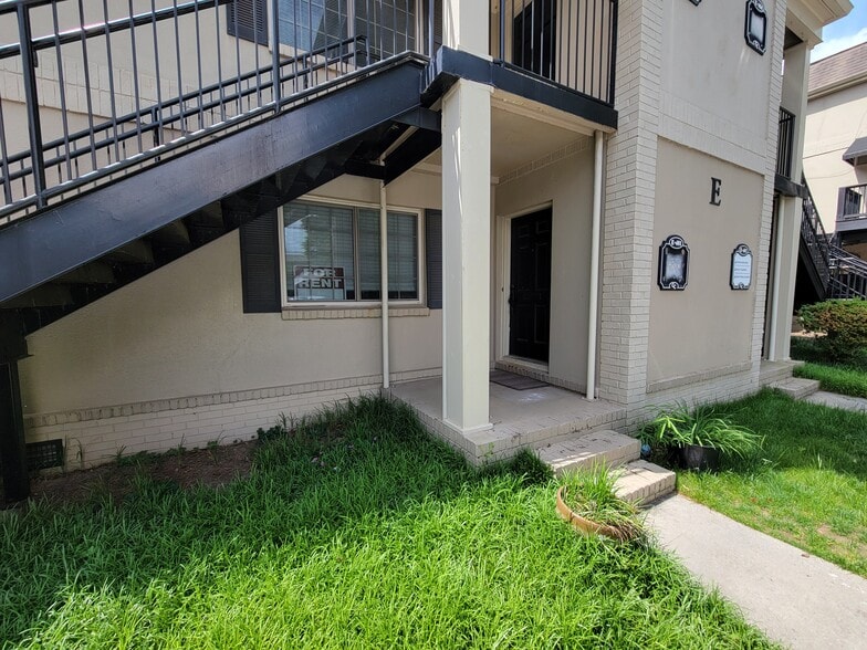 4651 Roswell Rd NE, Atlanta, GA for sale - Building Photo - Image 3 of 12