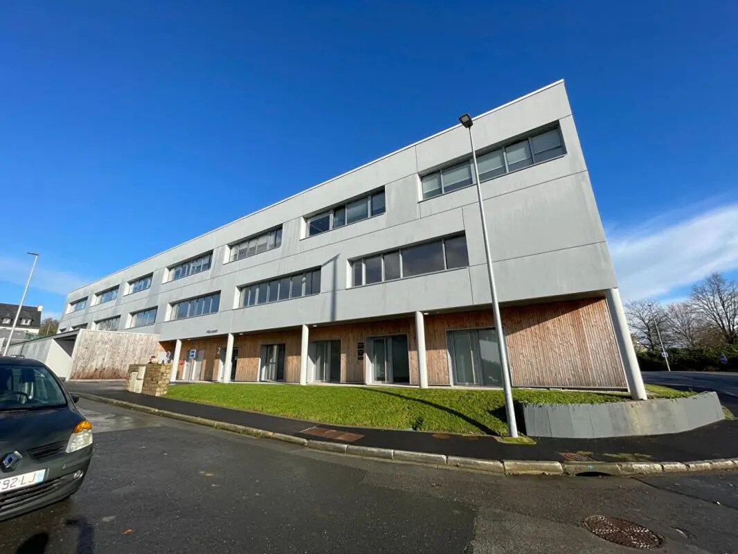 Office in Le Relecq-Kerhuon for sale Building Photo- Image 1 of 7