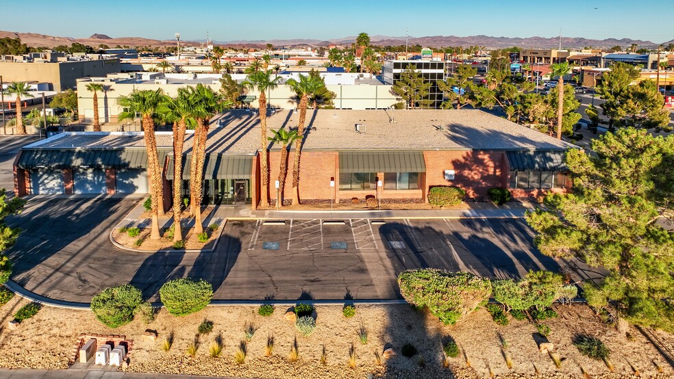 3210 E Tropicana Ave, Las Vegas, NV for sale - Building Photo - Image 3 of 17