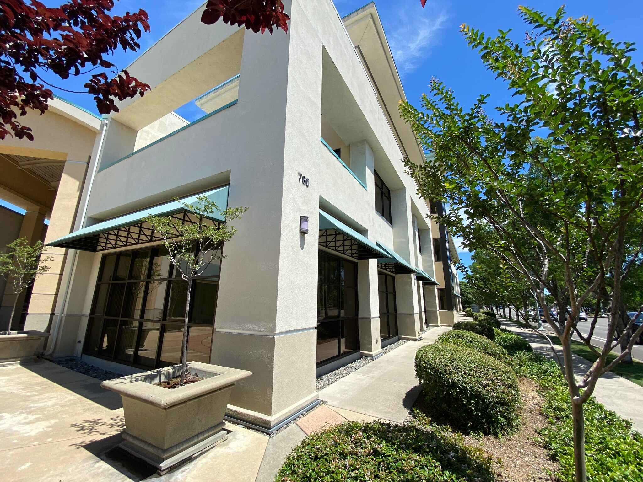 760 Cypress Ave, Redding, CA 96001 Office for Lease