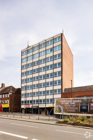 54-58 High St, Edgware for lease - Building Photo - Image 3 of 3