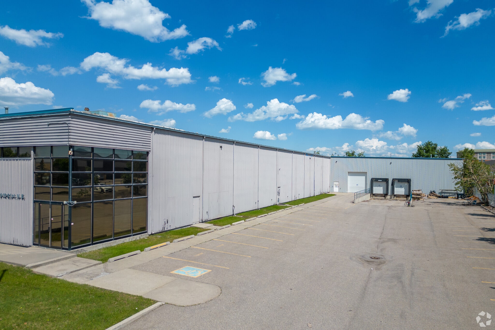 2916 21st St NE, Calgary, AB for sale Building Photo- Image 1 of 1