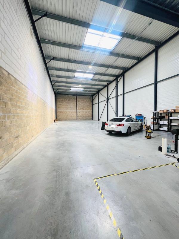 Flex in Plaisir for sale Building Photo- Image 1 of 13