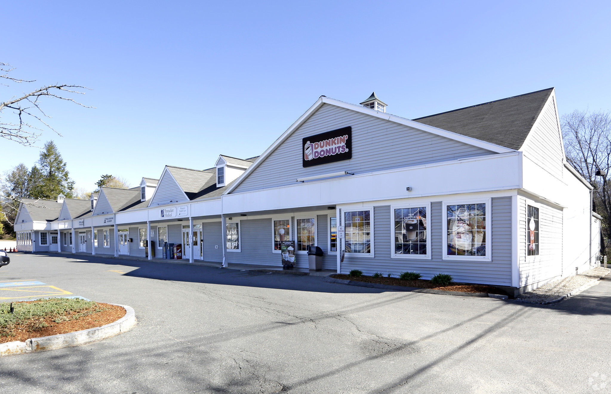 66-74 E Main St, Georgetown, MA for sale Primary Photo- Image 1 of 1