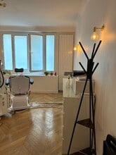81 Avenue Marceau, Paris for lease Interior Photo- Image 2 of 17