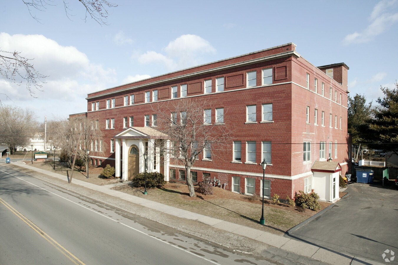 425 Union St, West Springfield, MA 01089 Property Record