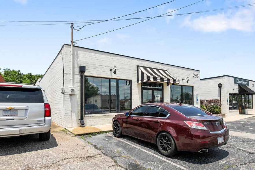 228-230 Winslow St, Fayetteville, NC for lease - Building Photo - Image 2 of 10