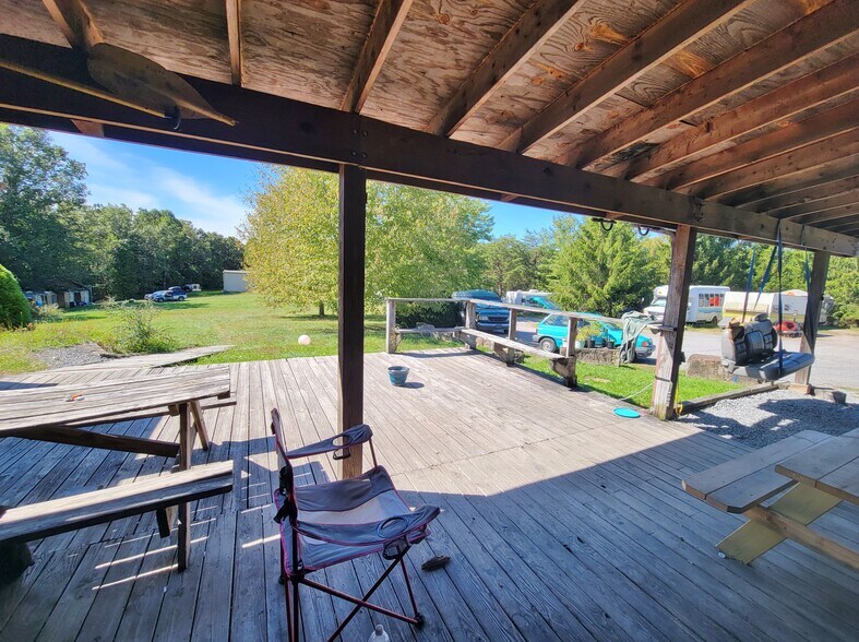 414 Milroy Grose, Lansing, WV for sale - Building Photo - Image 3 of 34