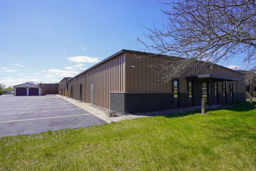 4101 Merchant Rd, Fort Wayne, IN for lease - Building Photo - Image 3 of 11
