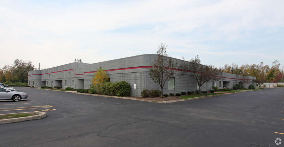 435 Lawrence Bell Dr, Amherst, NY for lease - Primary Photo - Image 2 of 2