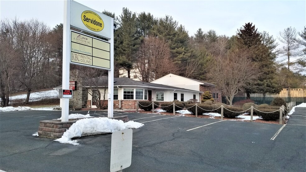 1364 US9, Castleton On Hudson, NY 12033