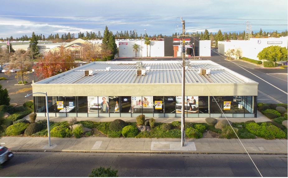 4222 W Shaw Ave, Fresno, CA for lease Building Photo- Image 1 of 14