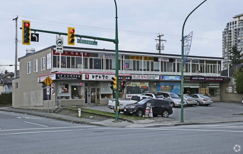 6907-6927 Kingsway, Burnaby, BC for sale - Building Photo - Image 3 of 11