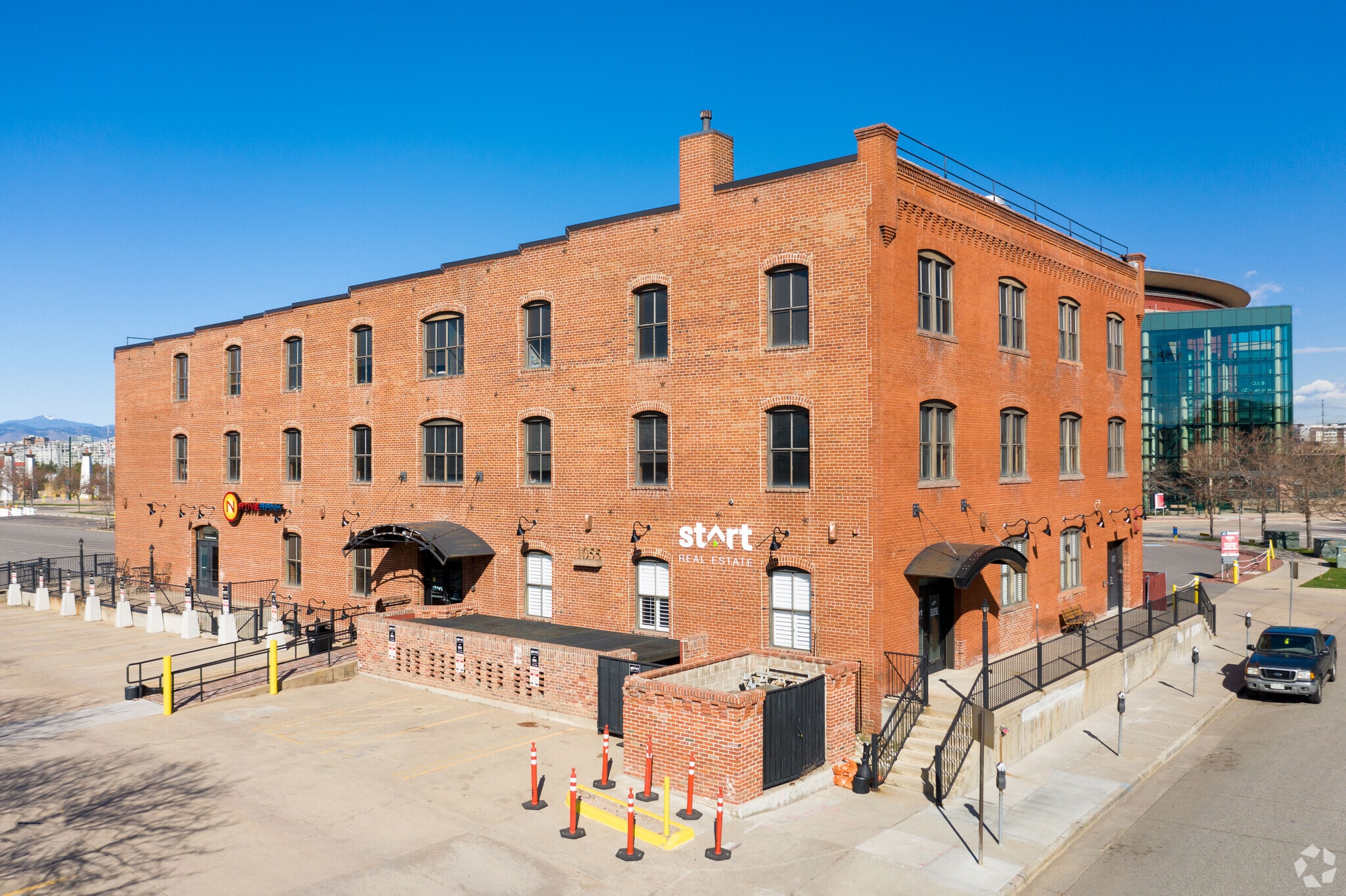 1055 Auraria Pkwy, Denver, CO for lease Primary Photo- Image 1 of 6