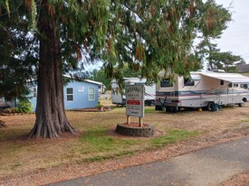 Popular Coastal 4 Acre RV Park, 2515 Bay Ave - Campground