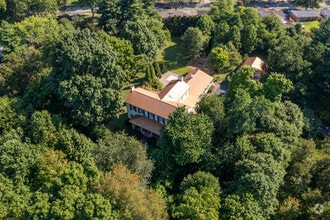 2227 Bashford Manor Ln, Louisville, KY - AERIAL map view - Image1