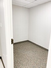 378-380 Talbot St, St Thomas, ON for lease Interior Photo- Image 2 of 4