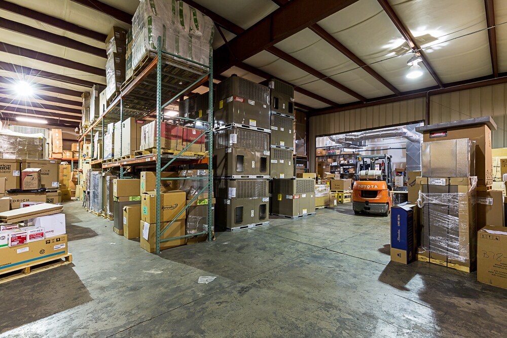 3205 Hanover Rd, Johnson City, TN 37604 REDUCED! Hanover Warehouse