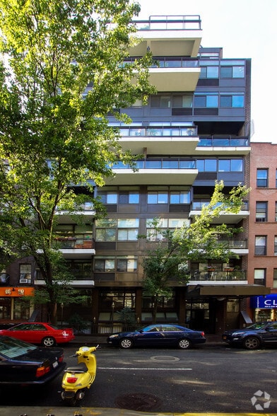 400 E 64th St, New York, NY for lease - Building Photo - Image 2 of 13