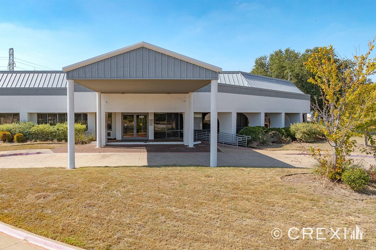 6201 Overton Ridge Blvd, Fort Worth, TX for sale Building Photo- Image 1 of 5