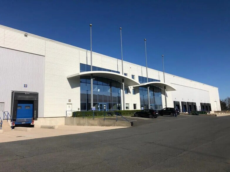 2 Rue Eugene Pottier, Marly-la-Ville for lease - Building Photo - Image 2 of 21