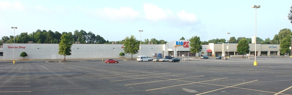 2209-2235 W DeKalb St, Camden, SC for lease - Building Photo - Image 3 of 5