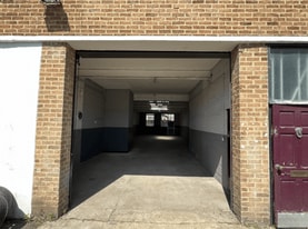 Trafford Rd, Reading BKS - Warehouse